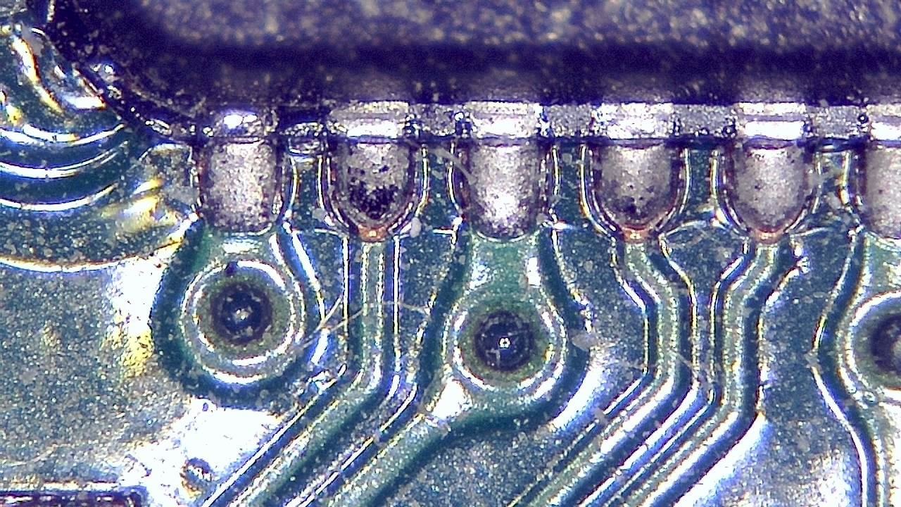 PCB and Electronics Inspection microscopy sample image 8